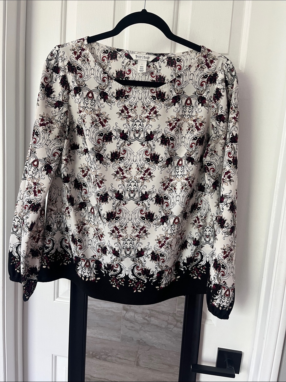 White House Black Market white Floral Scroll Print Long-Sleeve Blouse